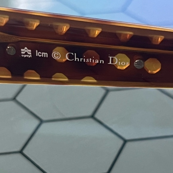 Christian Dior 90s vintage sunglasses in LIKE NEW condition - Picture 5 of 10